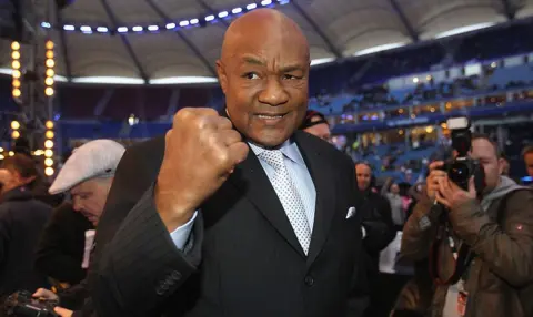 Heavyweight boxing legend George Foreman dies aged 76, says family Heavyweight boxing legend George Foreman dies aged 76, says family