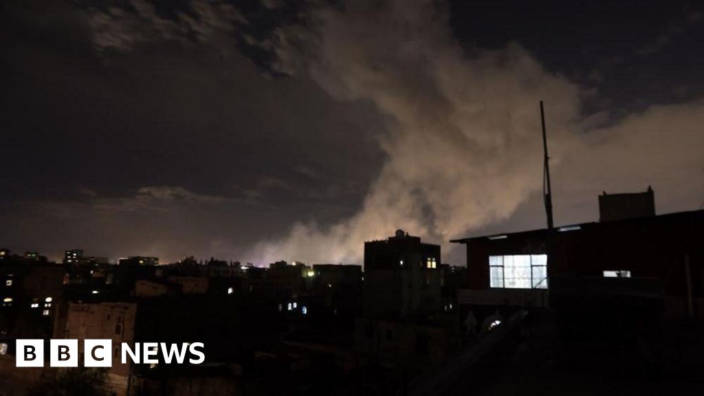 US launches wave of air strikes on Yemen’s Houthis US launches wave of air strikes on Yemen’s Houthis