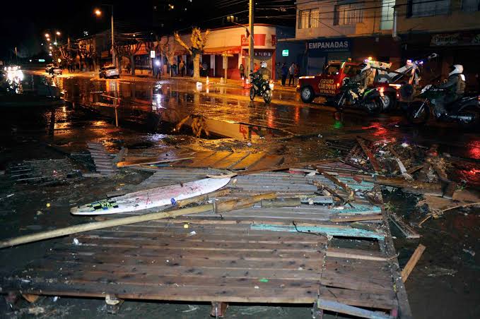 Chile issues tsunami warning after earthquake Chile issues tsunami warning after earthquake