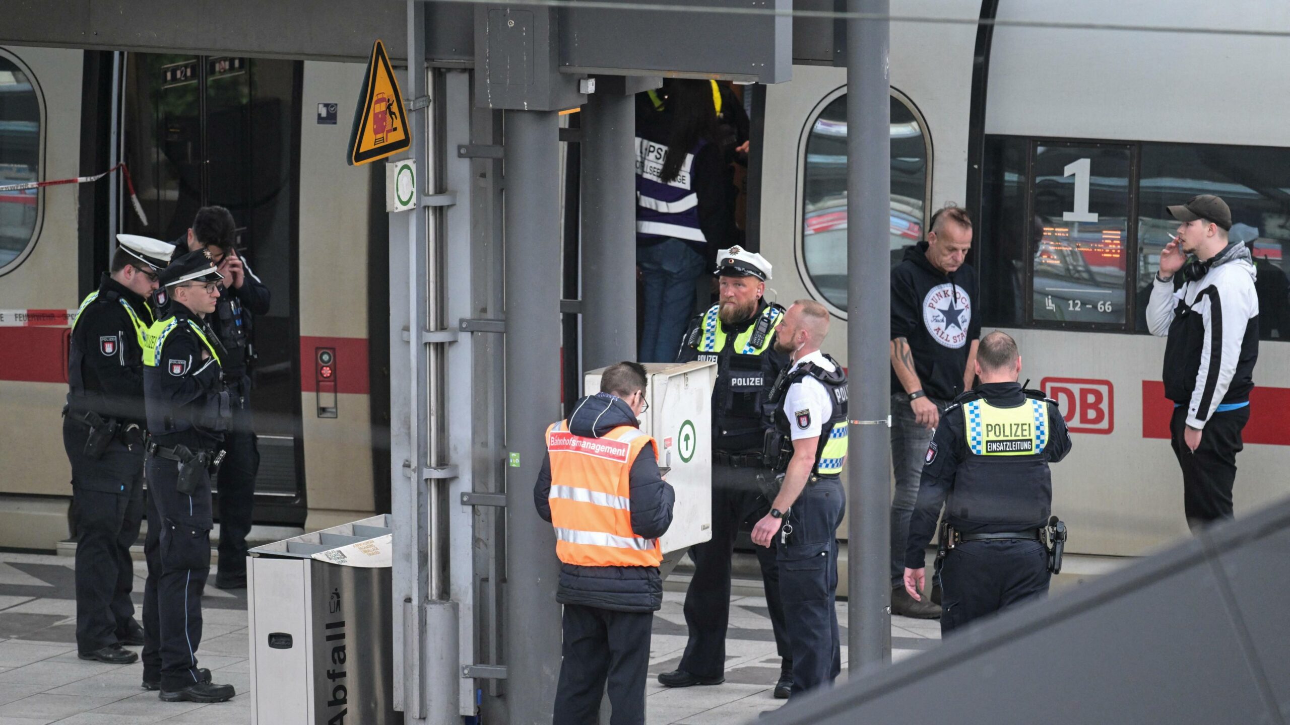 Eighteen injured in Hamburg knife attack as woman arrested Eighteen injured in Hamburg knife attack as woman arrested