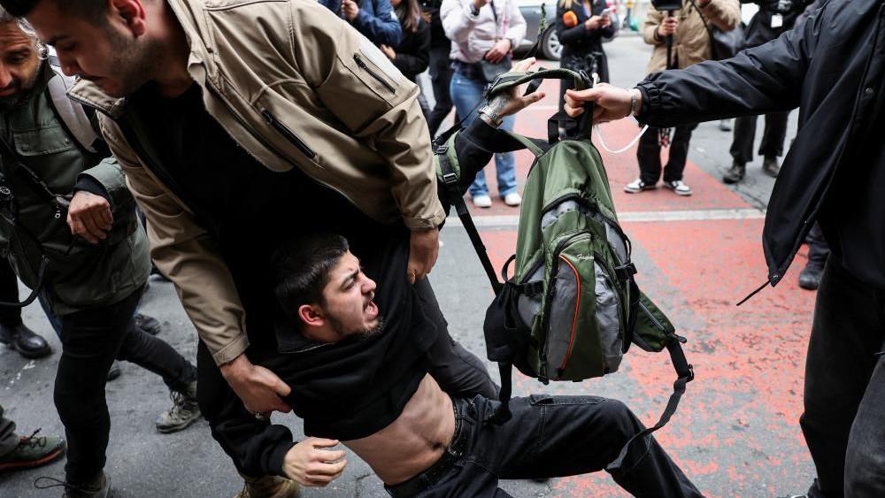Hundreds arrested in crackdown on May Day protests in Istanbul Hundreds arrested in crackdown on May Day protests in Istanbul