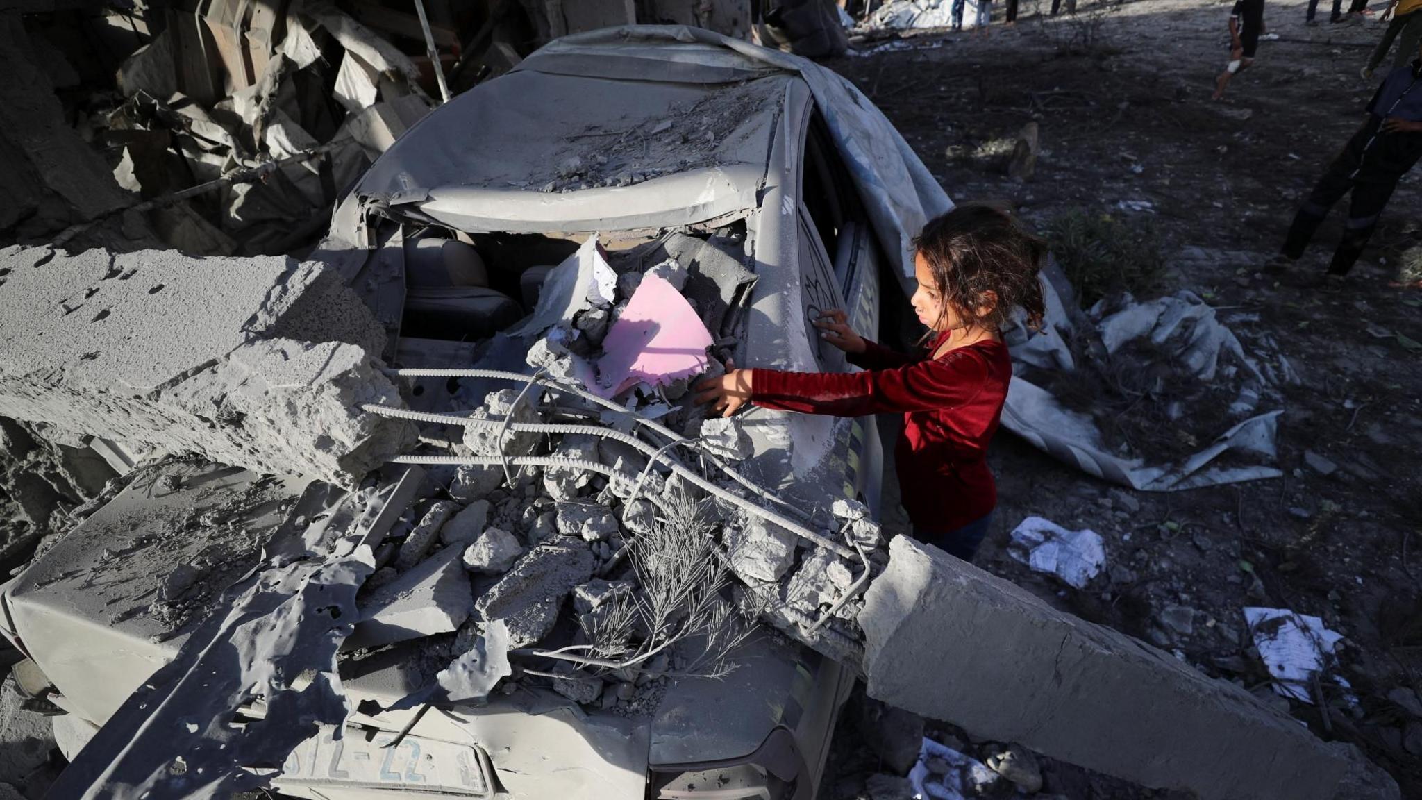 Israeli strikes in northern Gaza kill at least 48, hospital says Israeli strikes in northern Gaza kill at least 48, hospital says