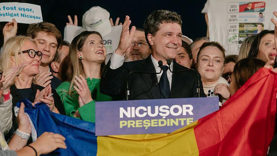 Liberal mayor Dan beats nationalist in tense race for Romanian presidency Liberal mayor Dan beats nationalist in tense race for Romanian presidency