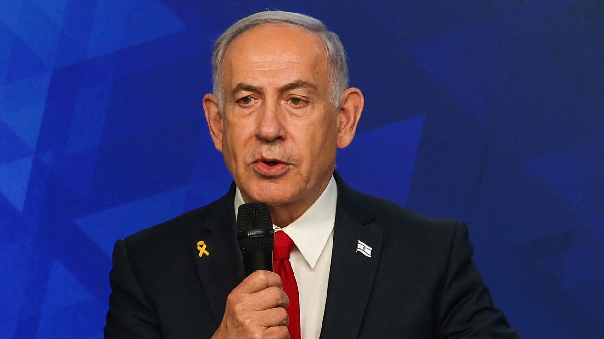 Netanyahu accuses Starmer of being on ‘wrong side of humanity’ and siding with Hamas Netanyahu accuses Starmer of being on ‘wrong side of humanity’ and siding with Hamas