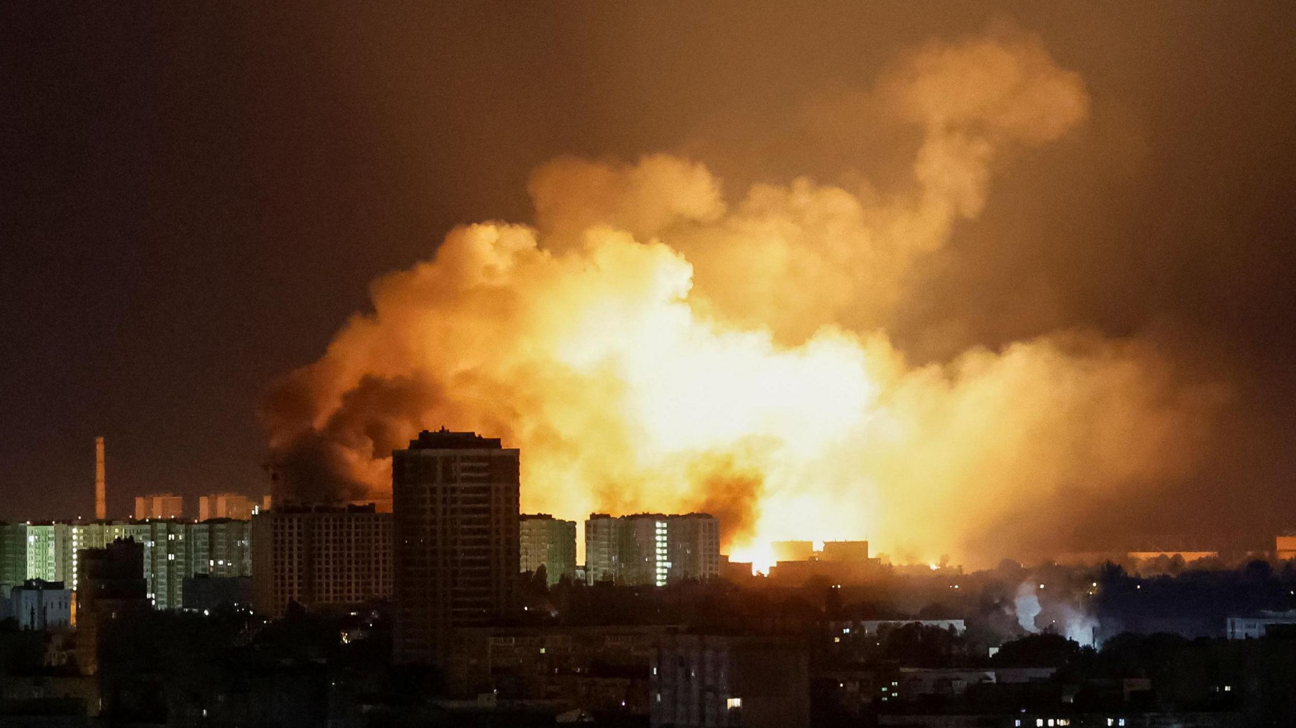 Russia launches major aerial attack on Ukraine capital Russia launches major aerial attack on Ukraine capital