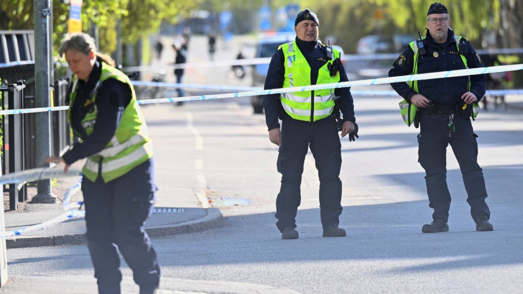 Six people arrested after three shot dead in Sweden Six people arrested after three shot dead in Sweden